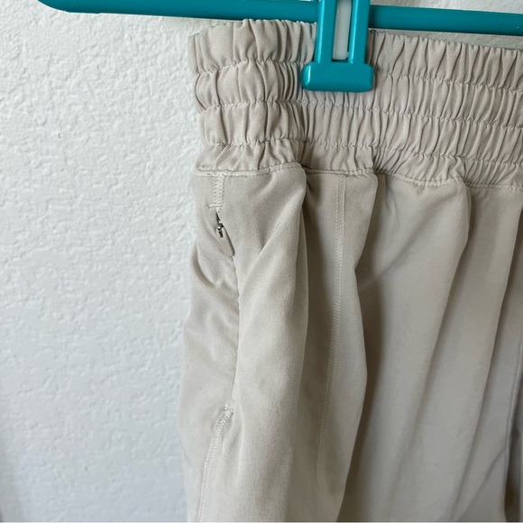 Lululemon Athletica Women's 6 Speed Shorts. - Picture 4 of 8